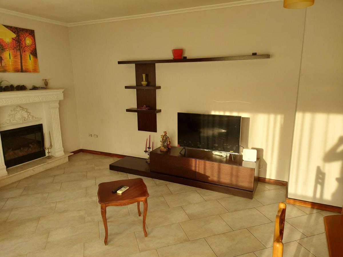 Manka' S Place Apartment Tiranë Luaran gambar