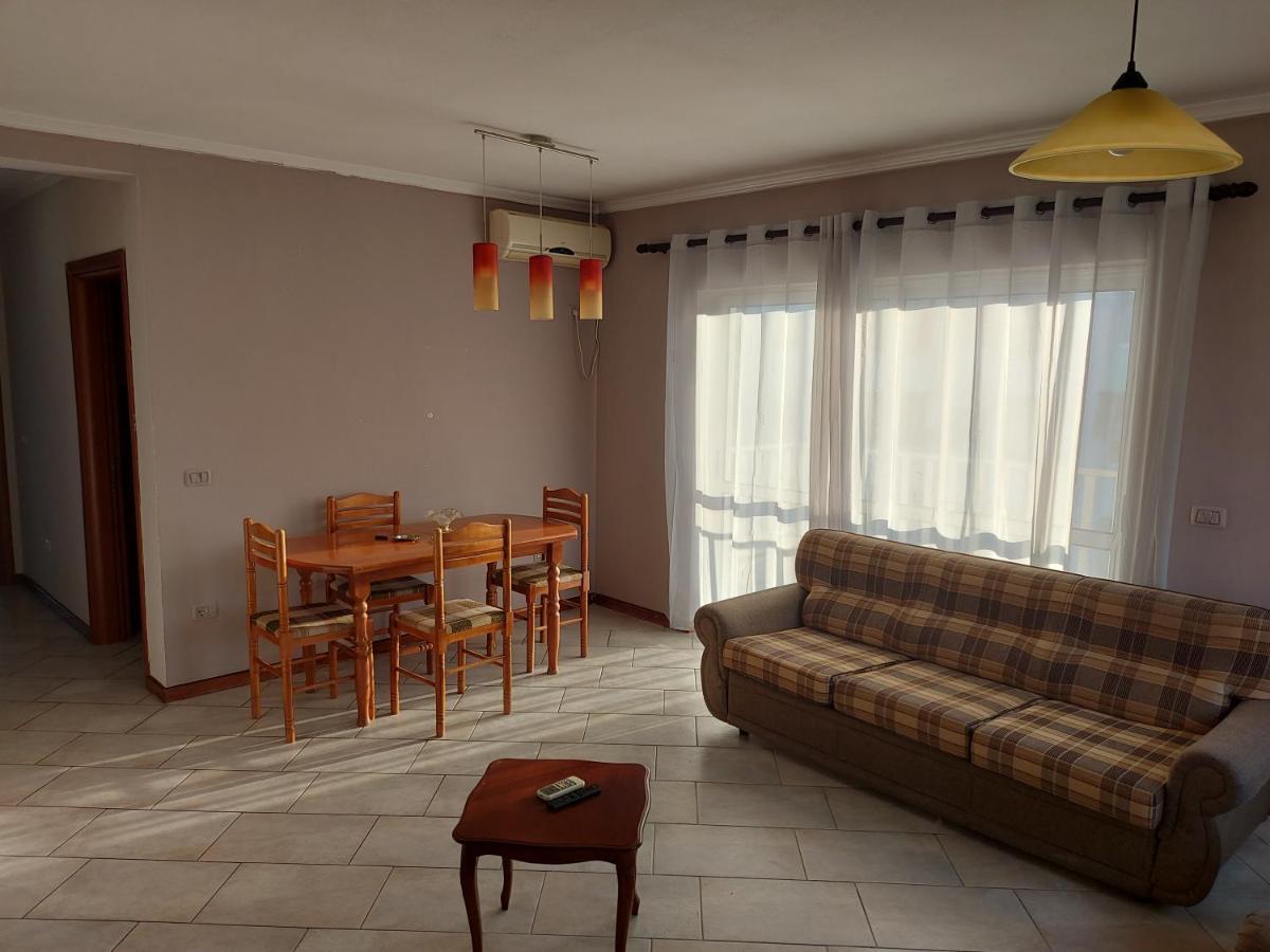 Manka' S Place Apartment Tiranë Luaran gambar
