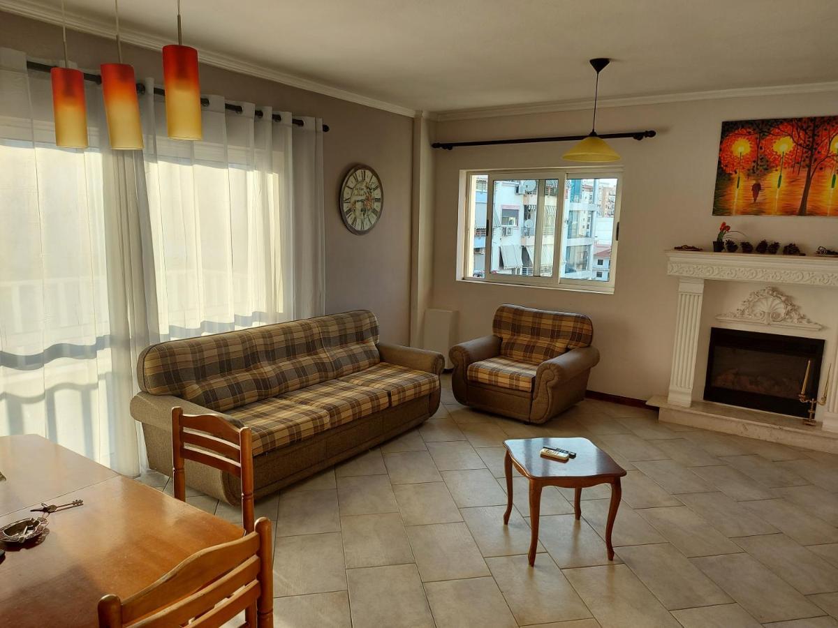 Manka' S Place Apartment Tiranë Luaran gambar