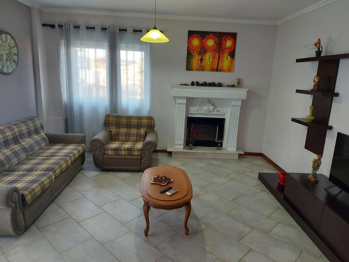 Manka' S Place Apartment Tiranë Luaran gambar