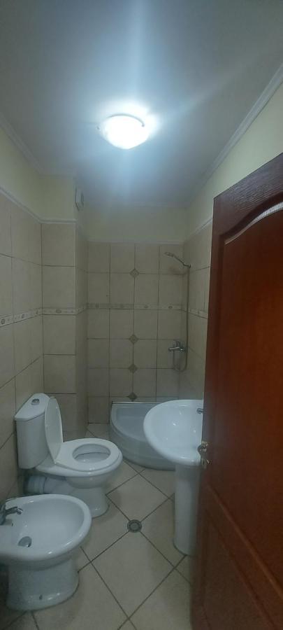 Manka' S Place Apartment Tiranë Luaran gambar